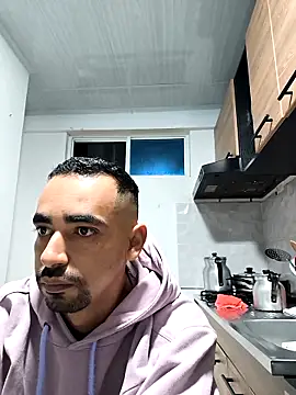 Snapshot of stivenlujan69 chatting on 01-19-26, 12:58 stivenlujan69 online show from 01-19-26, 12:58