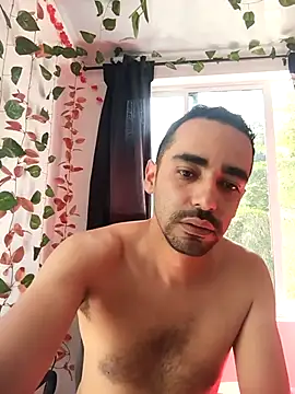 Snapshot of stivenlujan69 chatting on 02-09-26, 07:40 stivenlujan69 online show from 02-09-26, 07:40