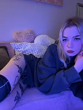 marnemzavar444 online show from 11-10-25, 10:09