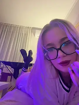 marnemzavar444 online show from 03-05-26, 09:22