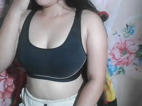 Katie Winslet online show from 10-11-25, 12:43