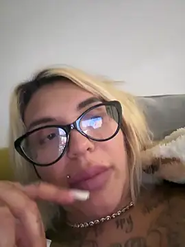 Snapshot of Princess-Jasmine07 chatting on 03-23-26, 04:44 Princess-Jasmine07 online show from 03-23-26, 04:44