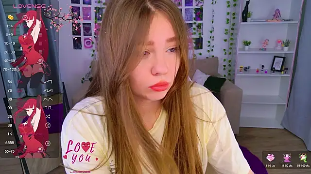 Snapshot of Moon__Bunny chatting on 03-24-26, 03:06 Moon Bunny online show from 03-24-26, 03:06