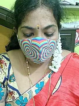 Snapshot of Tamil_Mithra chatting on 06-18-26, 04:00 Tamil Mithra online show from 06-18-26, 04:00