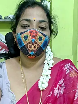 Snapshot of Tamil_Mithra chatting on 06-25-26, 05:12 Tamil Mithra online show from 06-25-26, 05:12