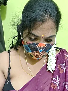Snapshot of Tamil_Mithra chatting on 06-28-26, 04:35 Tamil Mithra online show from 06-28-26, 04:35