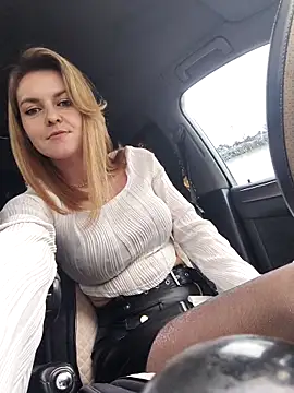 YOOUR EVAA online show from 02-06-26, 09:34