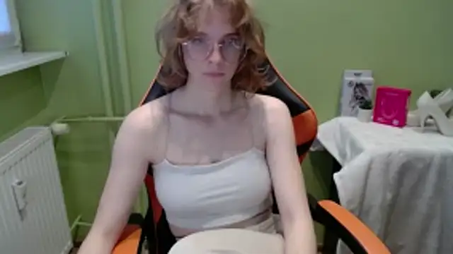 juicyPenny online show from 11-18-25, 07:57