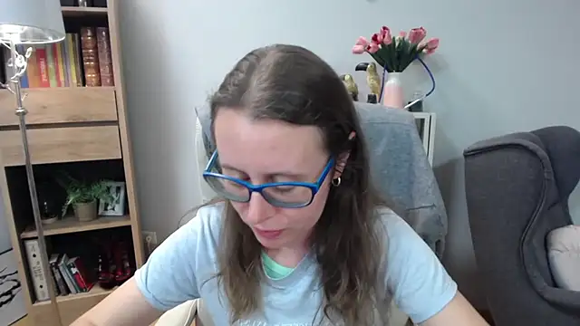 Snapshot of sweetxLizzy chatting on 05-25-26, 04:29 sweetxLizzy online show from 05-25-26, 04:29