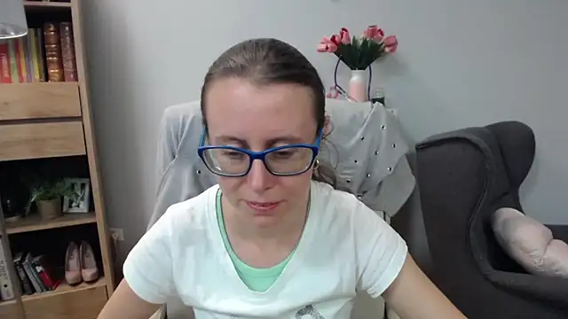 Snapshot of sweetxLizzy chatting on 06-01-26, 04:25 sweetxLizzy online show from 06-01-26, 04:25