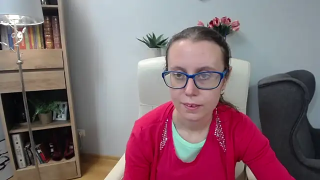 Snapshot of sweetxLizzy chatting on 06-15-26, 04:36 sweetxLizzy online show from 06-15-26, 04:36