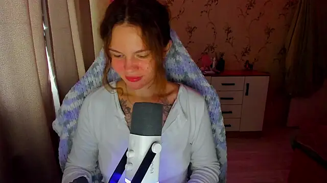 yourdreamm  online show from 10-08-25, 07:39