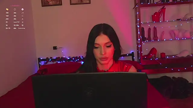 Snapshot of Olivia_Faye chatting on 05-18-26, 05:52 Olivia Faye online show from 05-18-26, 05:52