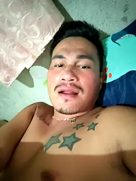 Snapshot of URHOTCUPID chatting on 09-15-25, 04:40 URHOTCUPID online show from 09-15-25, 04:40