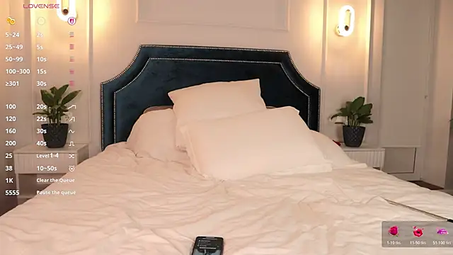 Katherinepinke online show from 03-27-26, 07:46