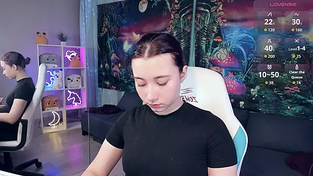 ClaraParks online show from 09-10-25, 07:03