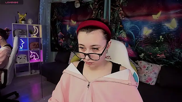 ClaraParks online show from 03-04-26, 07:09