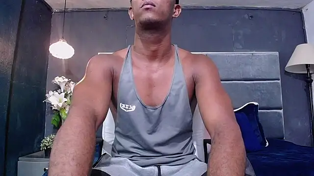 Snapshot of blackbignude chatting on 10-26-25, 01:33 blackbignude online show from 10-26-25, 01:33