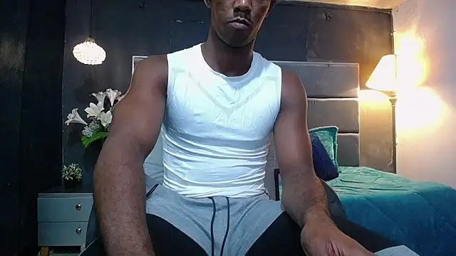 Snapshot of blackbignude chatting on 11-13-25, 01:48 blackbignude online show from 11-13-25, 01:48