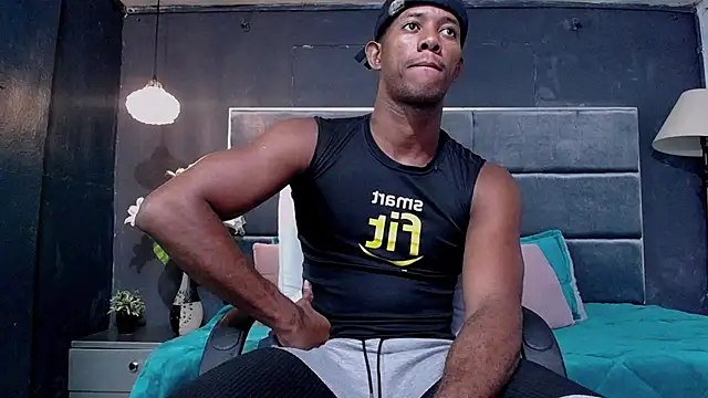 Snapshot of blackbignude chatting on 11-16-25, 01:33 blackbignude online show from 11-16-25, 01:33