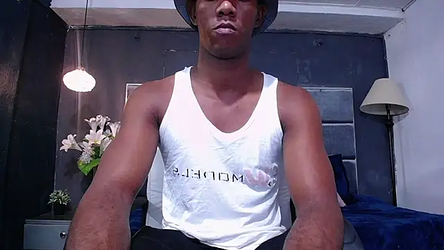 Snapshot of blackbignude chatting on 11-28-25, 01:41 blackbignude online show from 11-28-25, 01:41