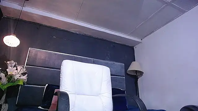 Snapshot of blackbignude chatting on 11-29-25, 01:19 blackbignude online show from 11-29-25, 01:19
