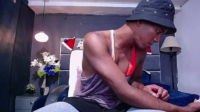 Snapshot of blackbignude chatting on 12-05-25, 01:25 blackbignude online show from 12-05-25, 01:25