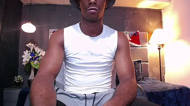 Snapshot of blackbignude chatting on 12-17-25, 12:27 blackbignude online show from 12-17-25, 12:27