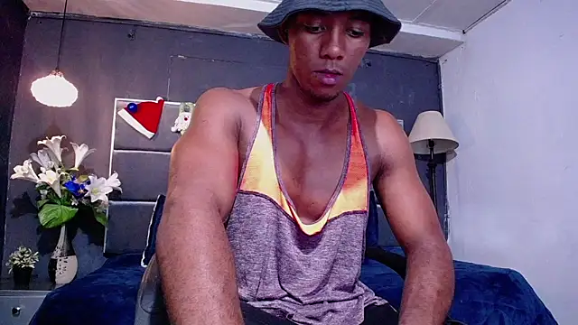 Snapshot of blackbignude chatting on 12-21-25, 01:35 blackbignude online show from 12-21-25, 01:35
