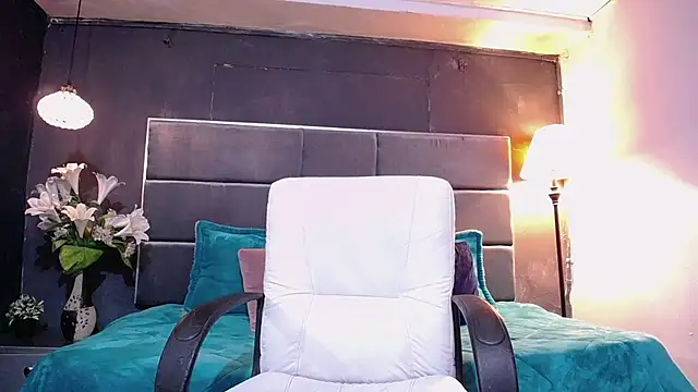 Snapshot of blackbignude chatting on 01-08-26, 01:19 blackbignude online show from 01-08-26, 01:19