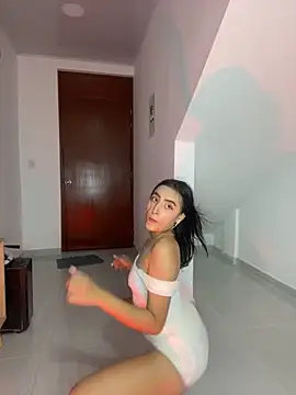 Lily  18 online show from 11-14-25, 03:16