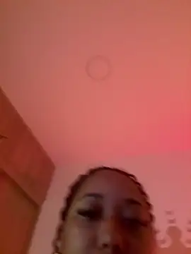 Snapshot of _Zahara_ chatting on 05-27-26, 11:02 Zahara online show from 05-27-26, 11:02