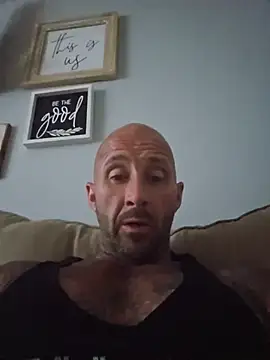 Snapshot of joeyoneill chatting on 07-11-26, 11:39 joeyoneill online show from 07-11-26, 11:39