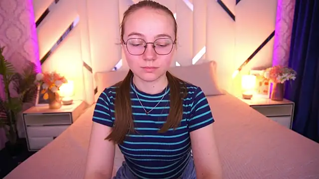 ArrinaWairr online show from 05-26-26, 07:15