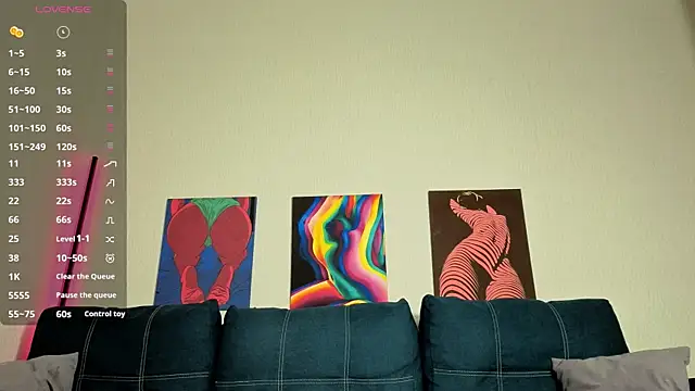 TrixiBell online show from 03-31-26, 04:24