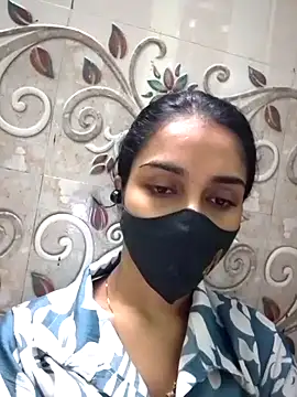 Snapshot of Zoya_G chatting on 09-21-25, 09:38 Zoya G online show from 09-21-25, 09:38