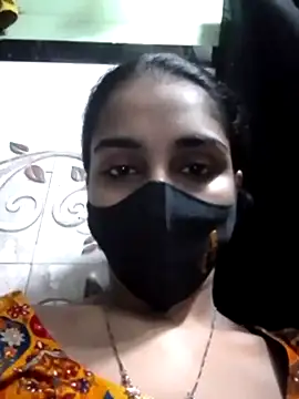 Snapshot of Zoya_G chatting on 10-15-25, 09:15 Zoya G online show from 10-15-25, 09:15