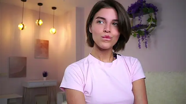 EleneButton online show from 10-28-25, 01:09