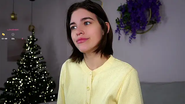 EleneButton online show from 12-22-25, 01:02