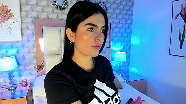 Sasha  sims   online show from 11-23-25, 11:32