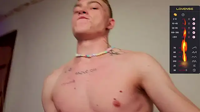 Snapshot of callmealexthx chatting on 09-17-25, 04:19 callmealexthx online show from 09-17-25, 04:19