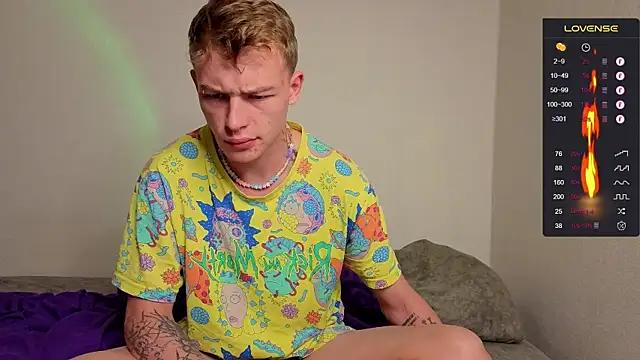 Snapshot of callmealexthx chatting on 09-19-25, 05:35 callmealexthx online show from 09-19-25, 05:35