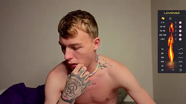 Snapshot of callmealexthx chatting on 09-21-25, 07:26 callmealexthx online show from 09-21-25, 07:26