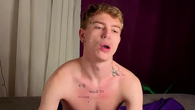 Snapshot of callmealexthx chatting on 10-17-25, 09:17 callmealexthx online show from 10-17-25, 09:17