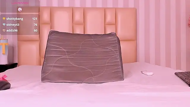 DarkHoneyy online show from 12-13-25, 07:53