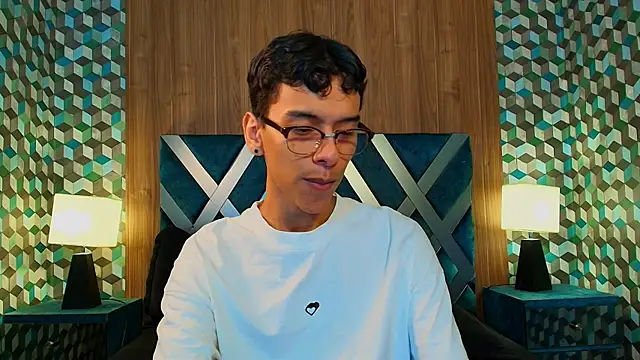 Aiden Royce online show from 10-15-25, 05:07