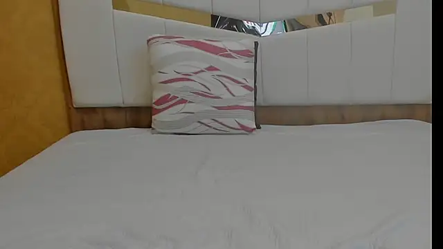 MimiXo99 online show from 10-29-25, 09:05