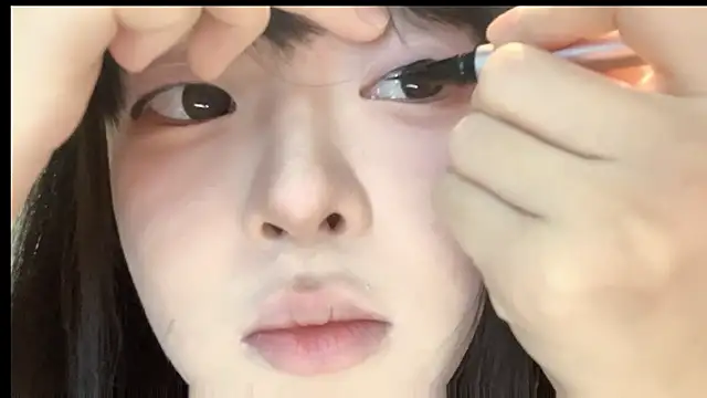 EnEn xiaobao online show from 11-11-25, 03:56