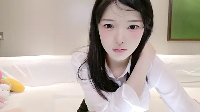 Snapshot of EnEn_xiaobao chatting on 04-27-26, 01:09 EnEn xiaobao online show from 04-27-26, 01:09