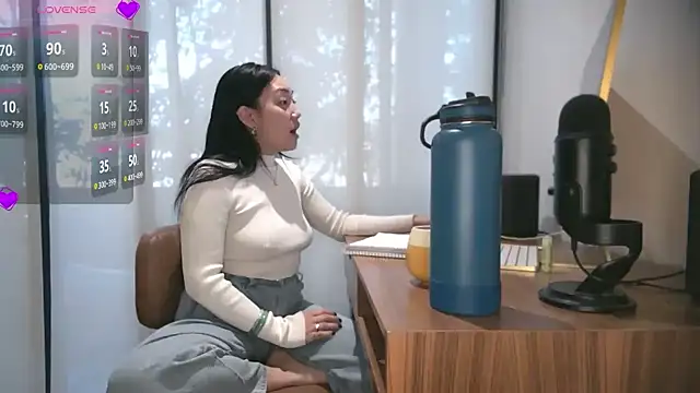 Snapshot of yuzhara chatting on 10-30-25, 02:18 yuzhara online show from 10-30-25, 02:18